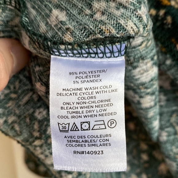 NWT LOFT Forest Green Ditsy Floral Top - Picture 5 of 5